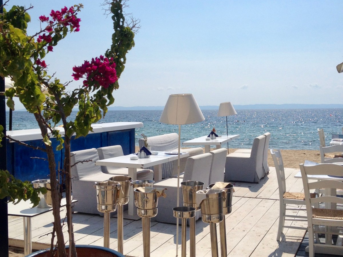 Photo Collage: Tiny Towns by the sea in Greece