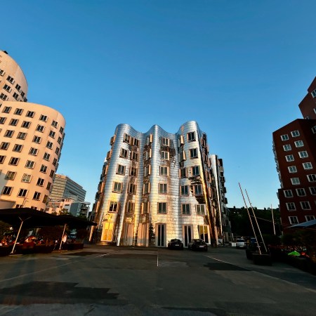 famous buildings in dusseldorf germany