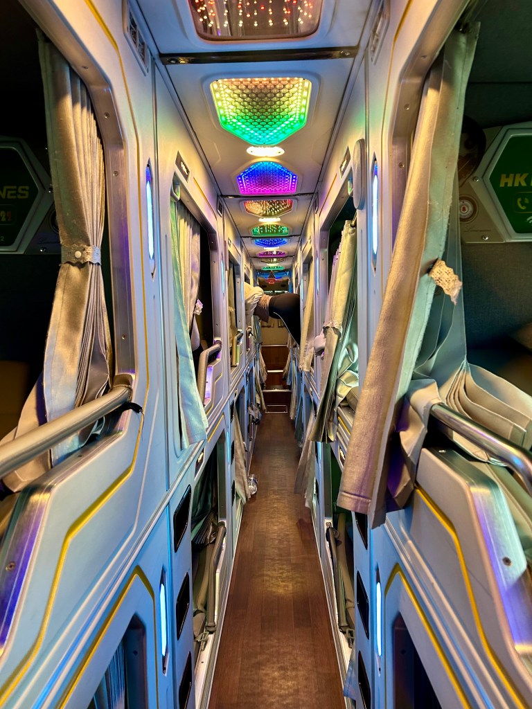 Deluxe Cabin bus sapa to hanoi vietnam